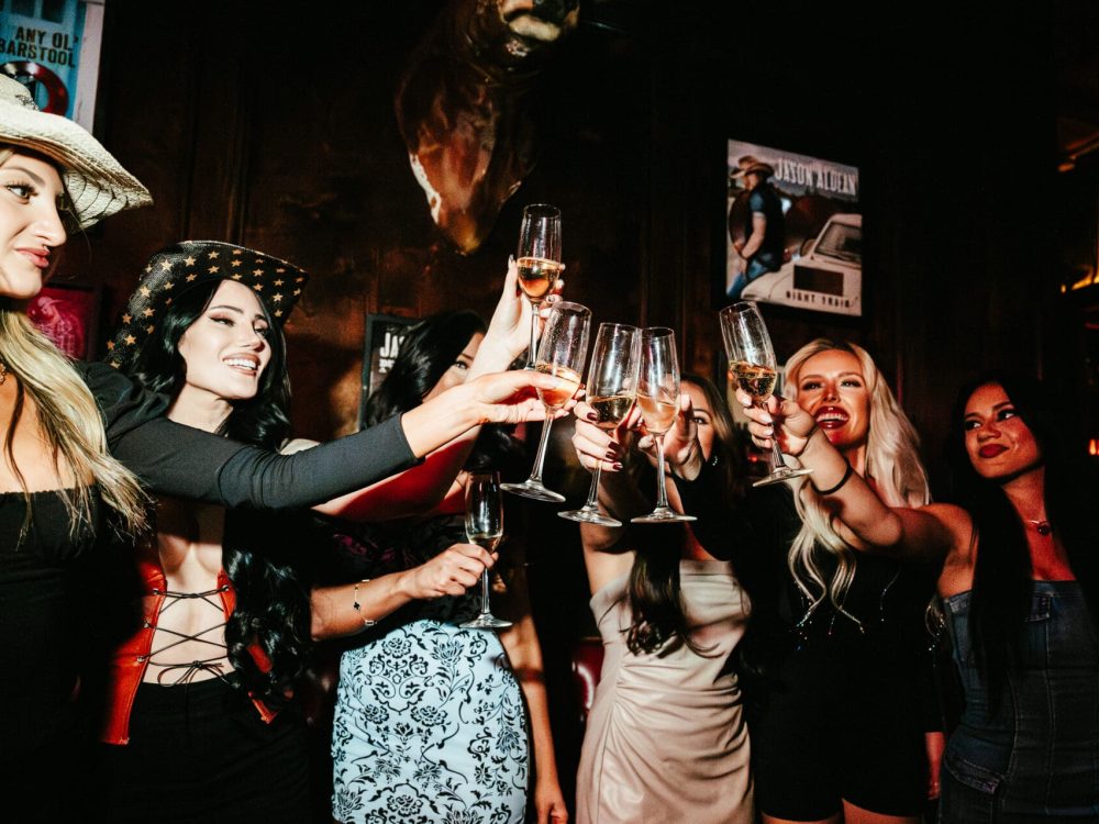 Table Service Jason 01